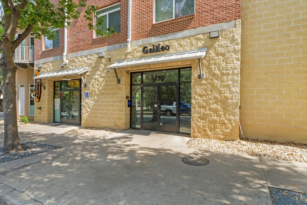 910 W 25th St - Photo 16