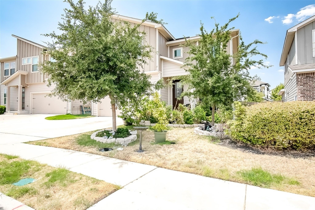 15912 Cadoz Dr - Photo 2
