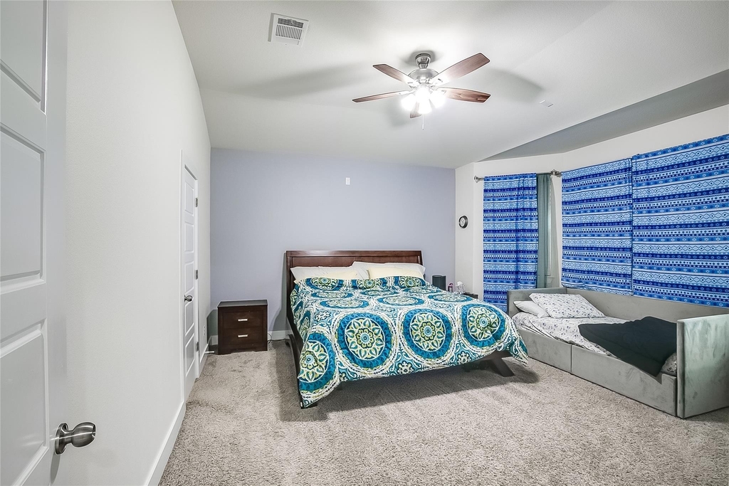 15912 Cadoz Dr - Photo 14
