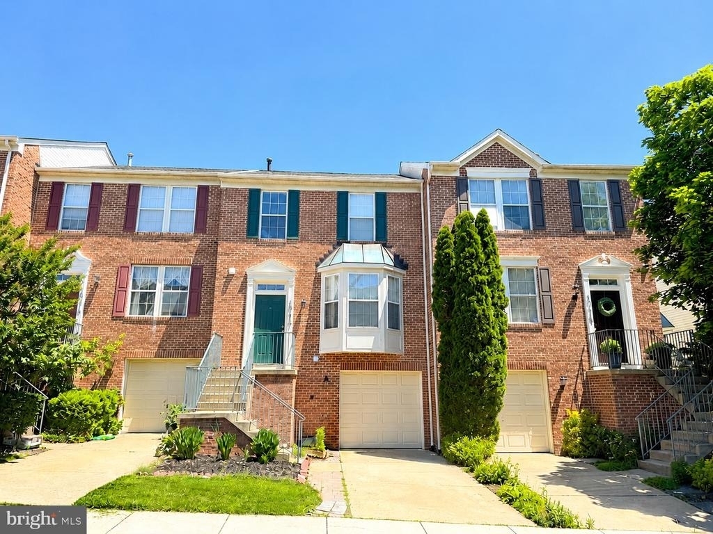 10417 Heathside Way - Photo 0