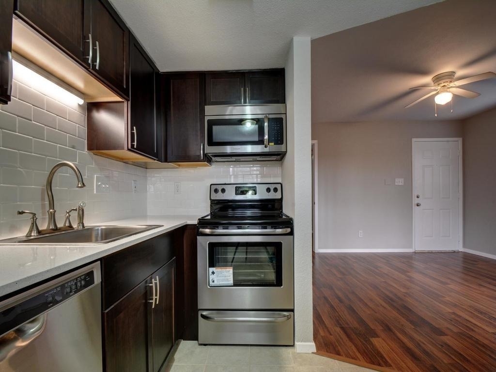 2500 Burleson Rd - Photo 2