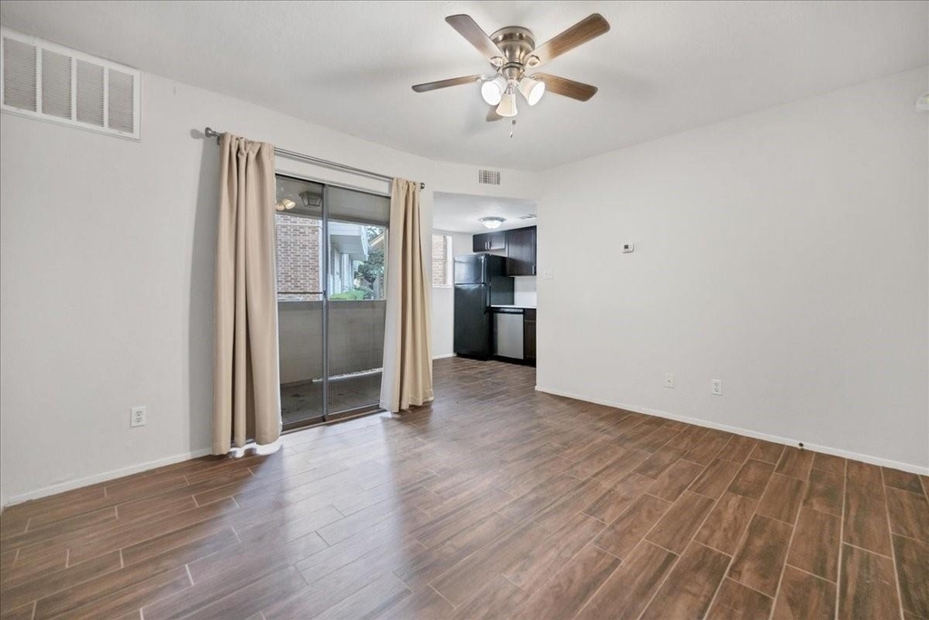 2500 Burleson Rd - Photo 8