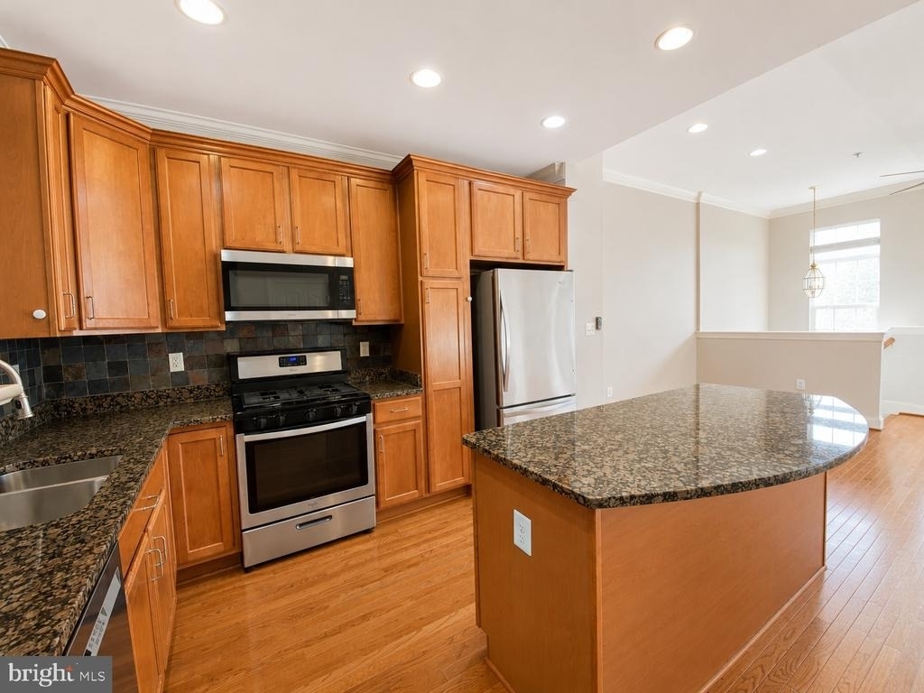 23514 Gardenside Place - Photo 2