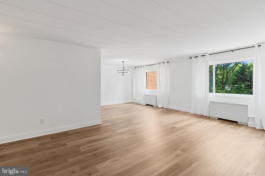 4800 Chevy Chase Drive - Photo 13