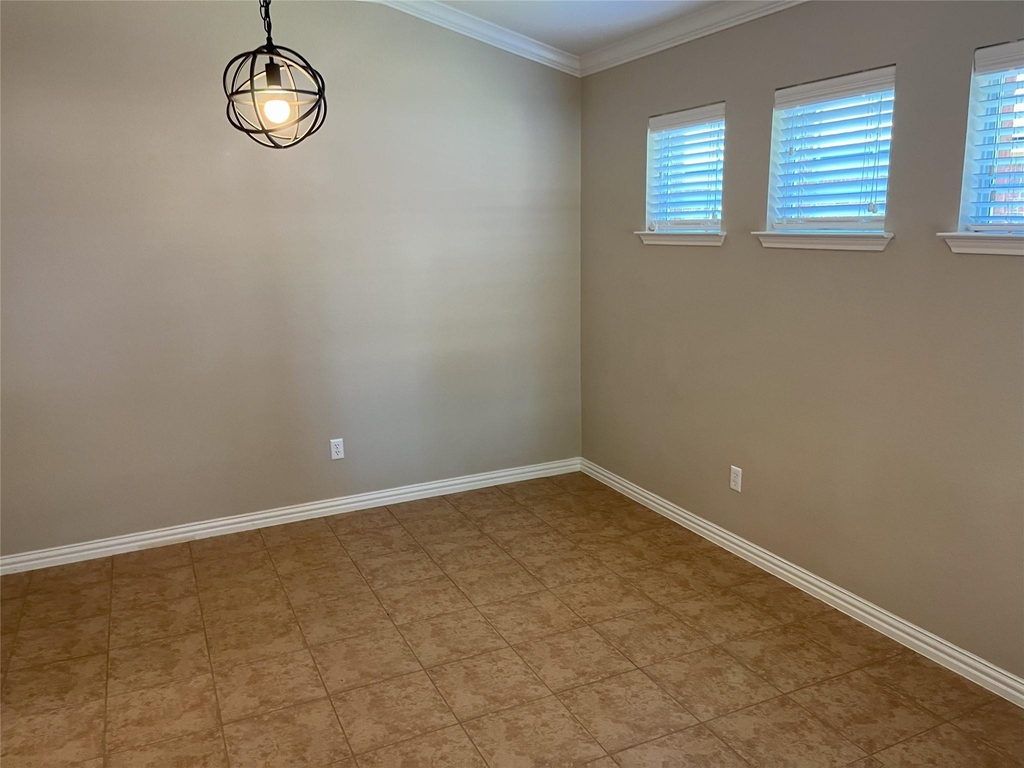 2375 Garlic Creek Dr - Photo 2