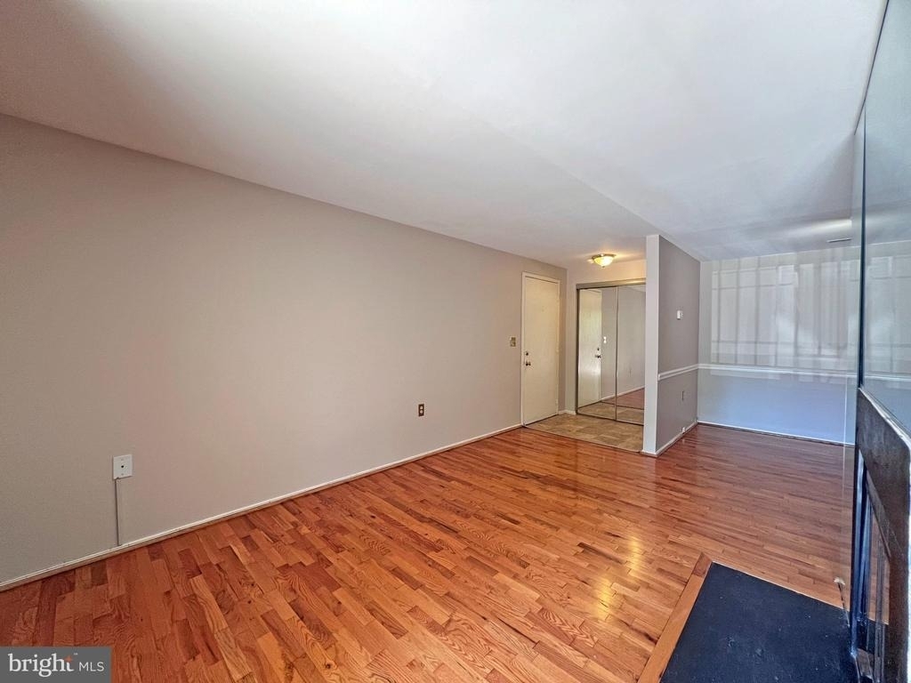 18140 Chalet Drive - Photo 3