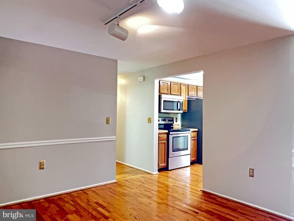 18140 Chalet Drive - Photo 7