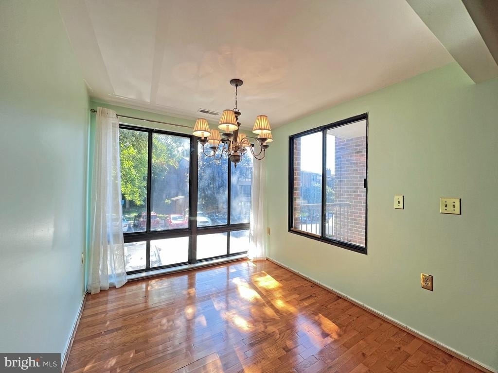 18140 Chalet Drive - Photo 11