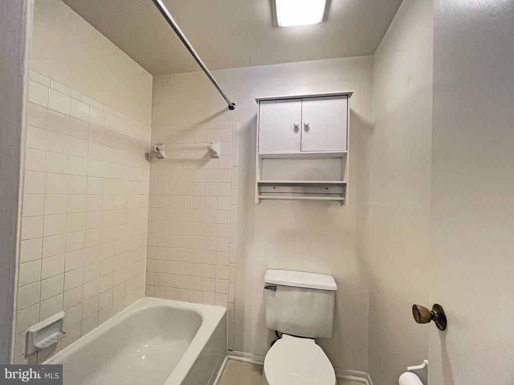 18140 Chalet Drive - Photo 20