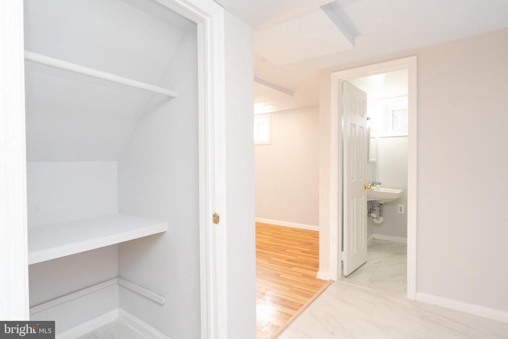 10026 Lorain Avenue - Photo 37