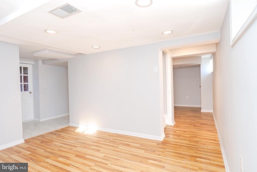 10026 Lorain Avenue - Photo 43