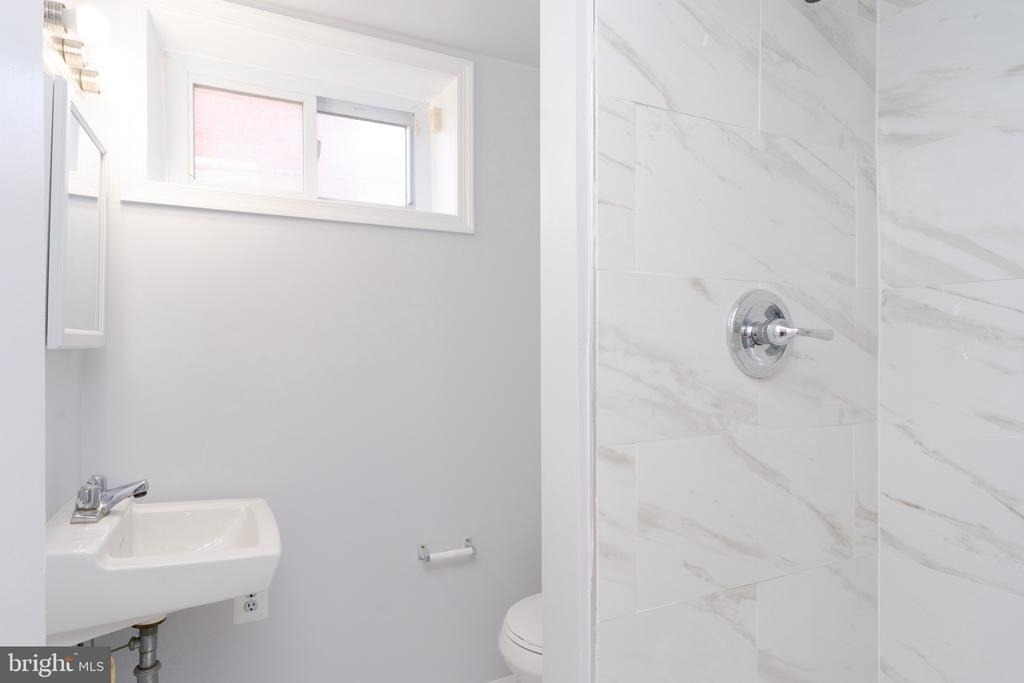 10026 Lorain Avenue - Photo 38