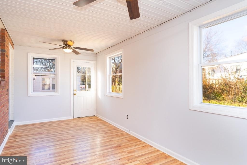 10026 Lorain Avenue - Photo 16