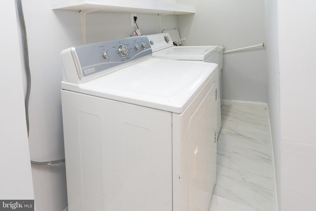 10026 Lorain Avenue - Photo 36