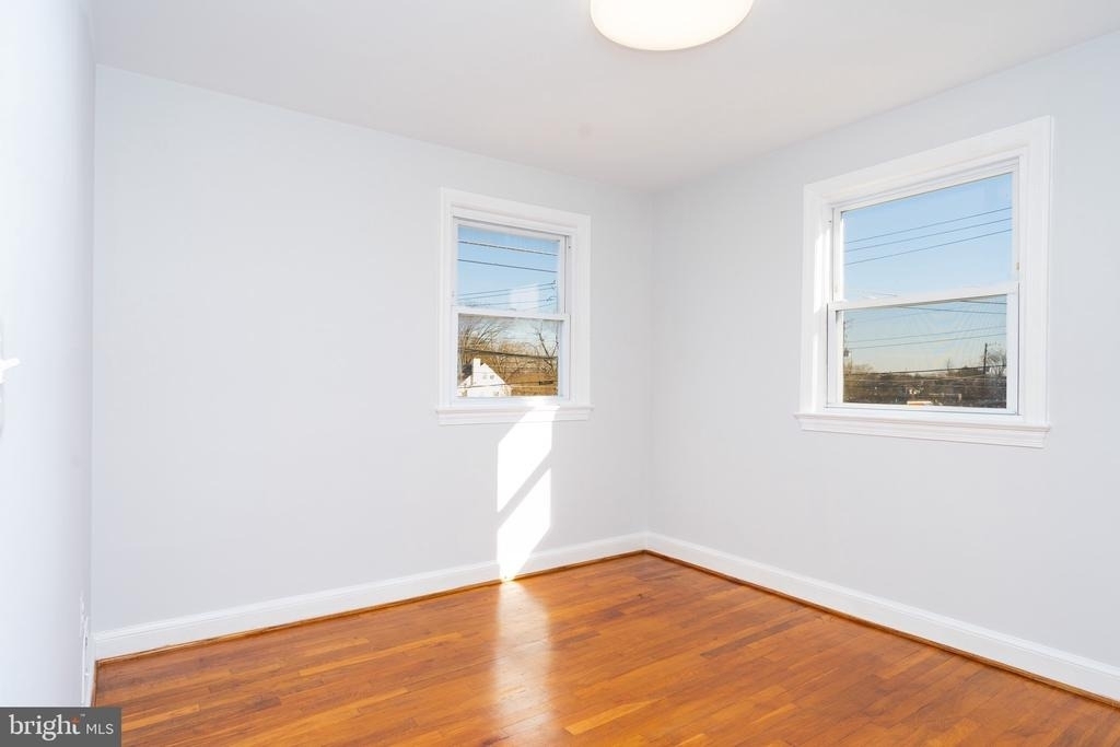 10026 Lorain Avenue - Photo 26