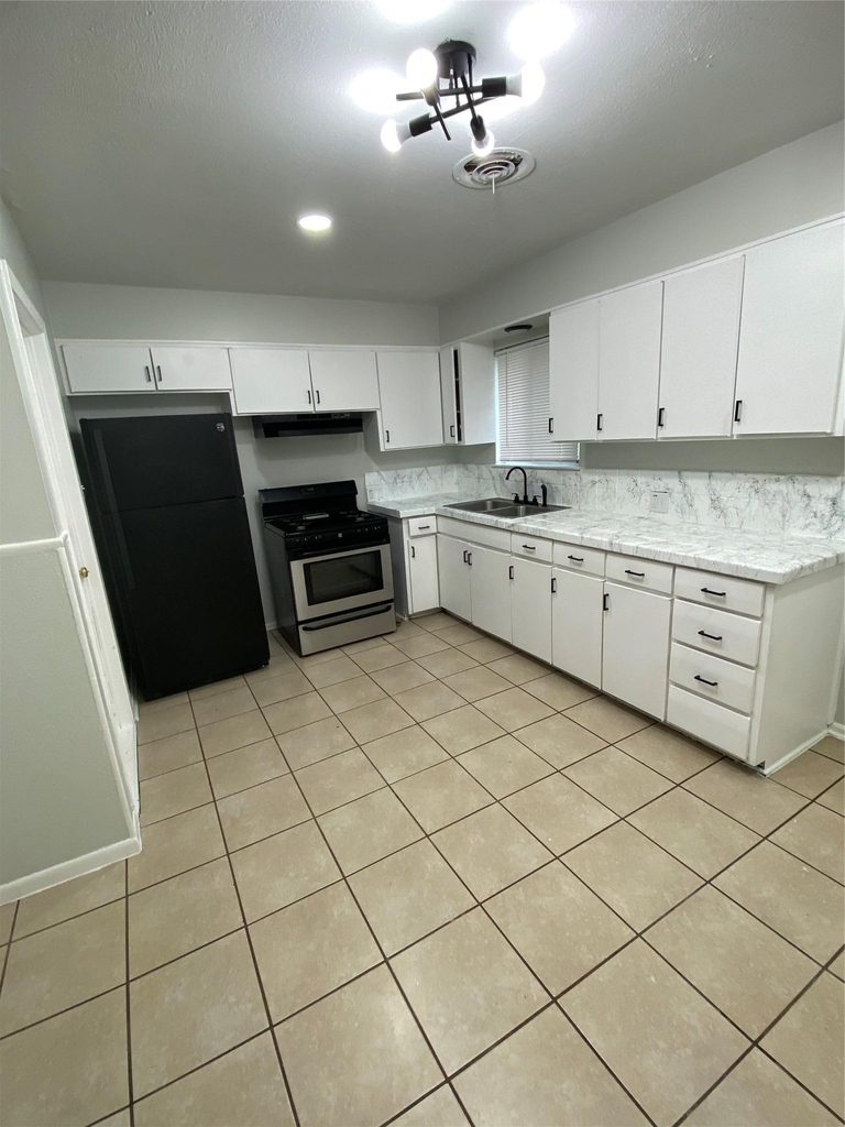 6805 Dubuque Ln - Photo 3