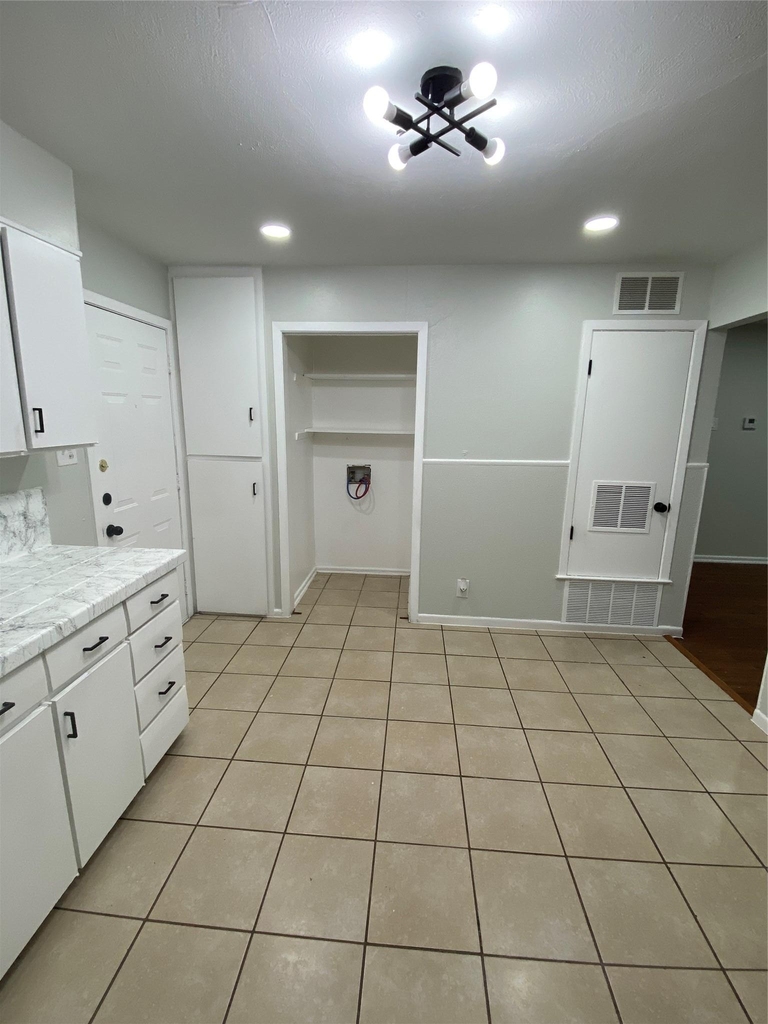 6805 Dubuque Ln - Photo 4