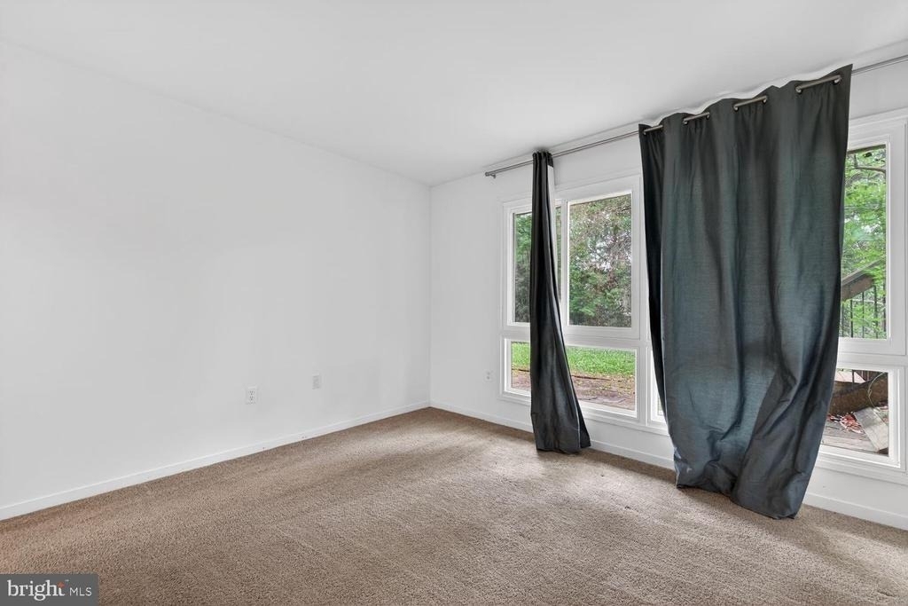 9404 Woodington Drive - Photo 33