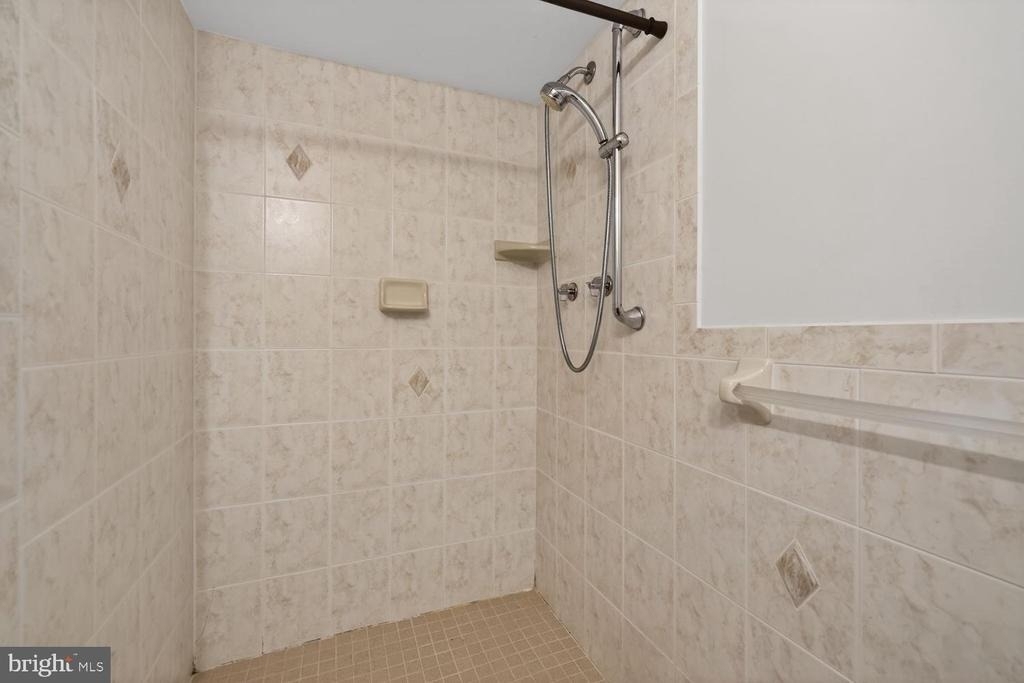 9404 Woodington Drive - Photo 36