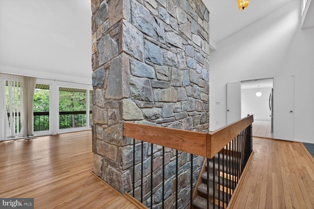 9404 Woodington Drive - Photo 6