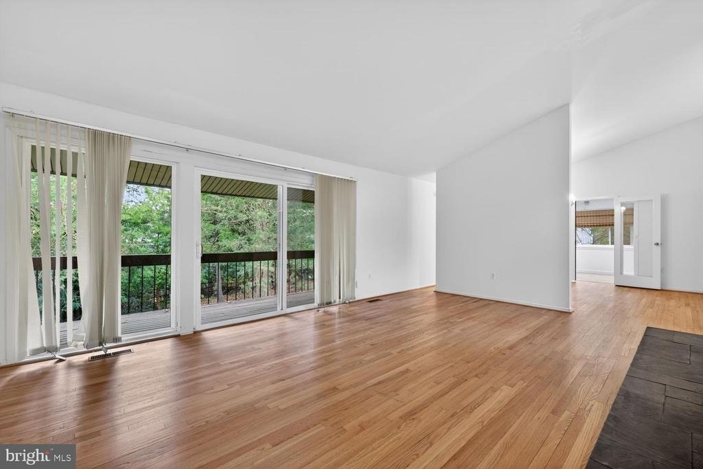 9404 Woodington Drive - Photo 7