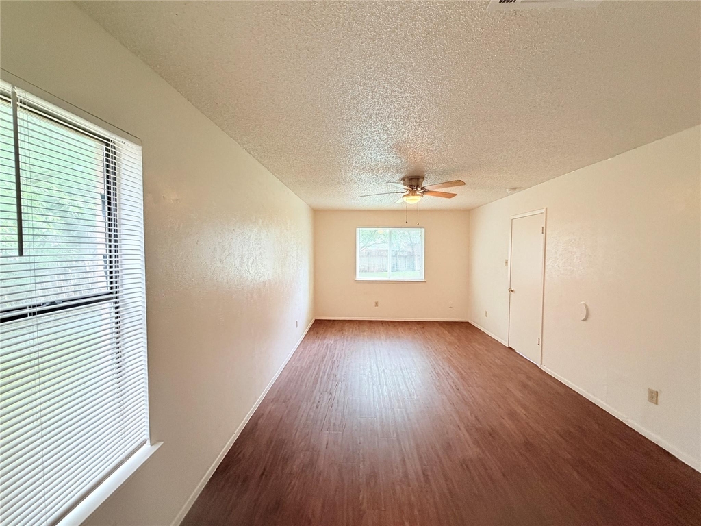10904 Meadgreen Ct - Photo 19