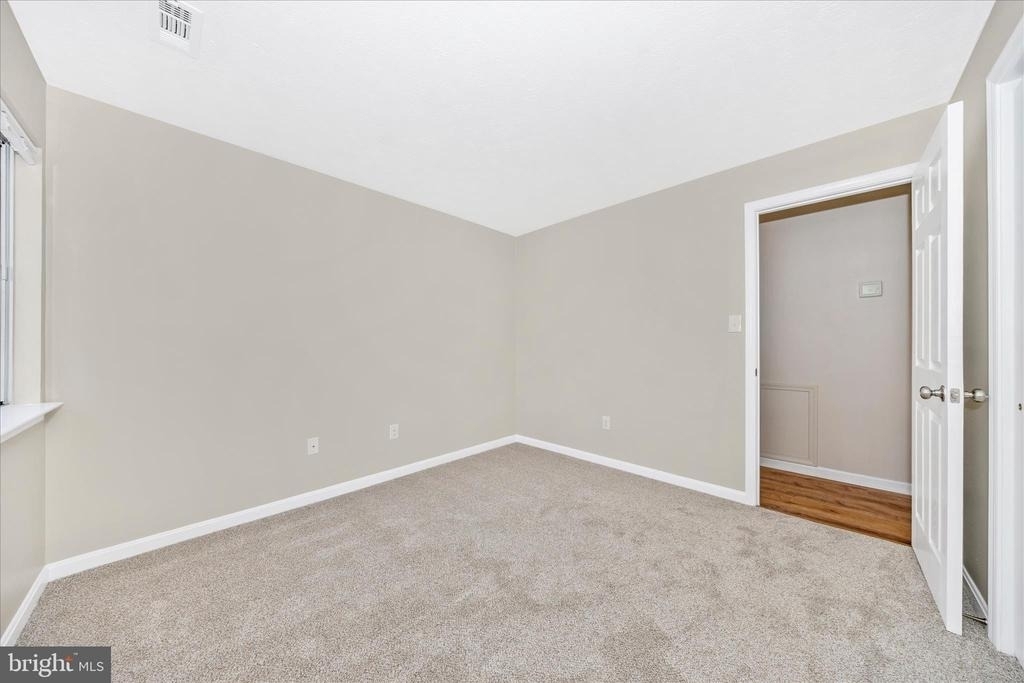 2112 Whitehall Road - Photo 29