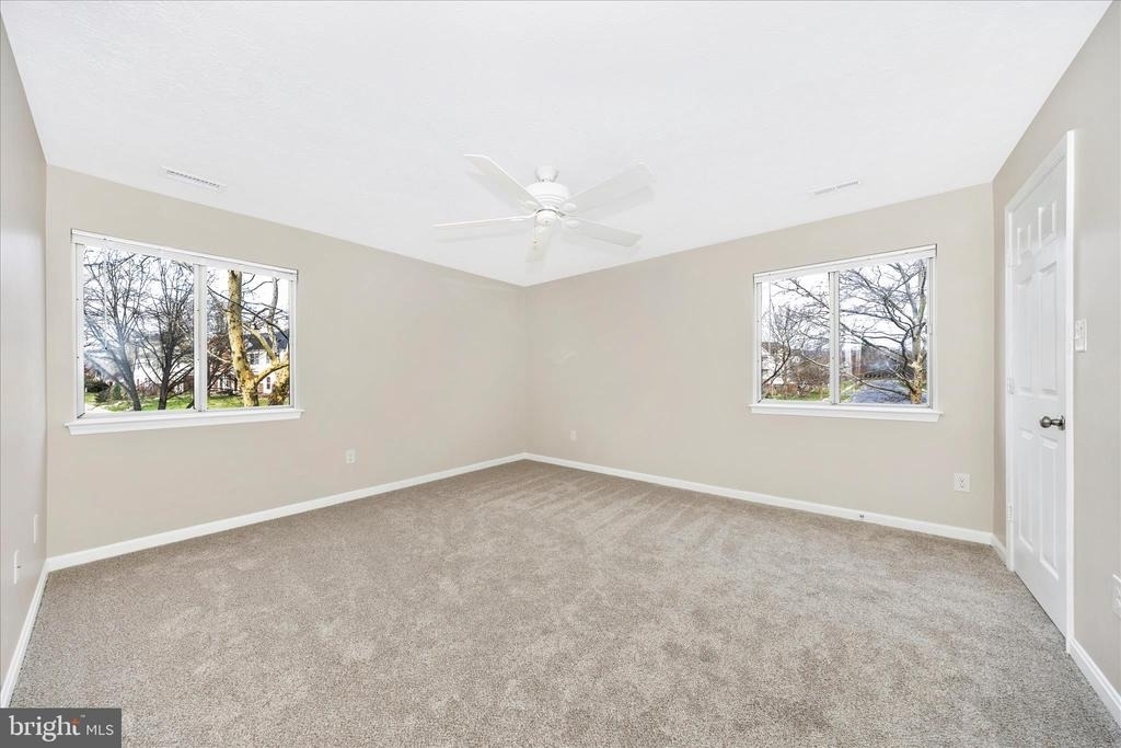 2112 Whitehall Road - Photo 35
