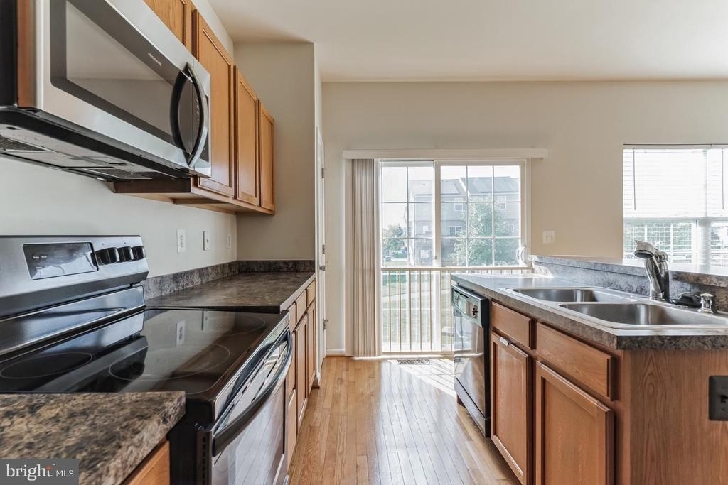 5065 Ottawa Park - Photo 2