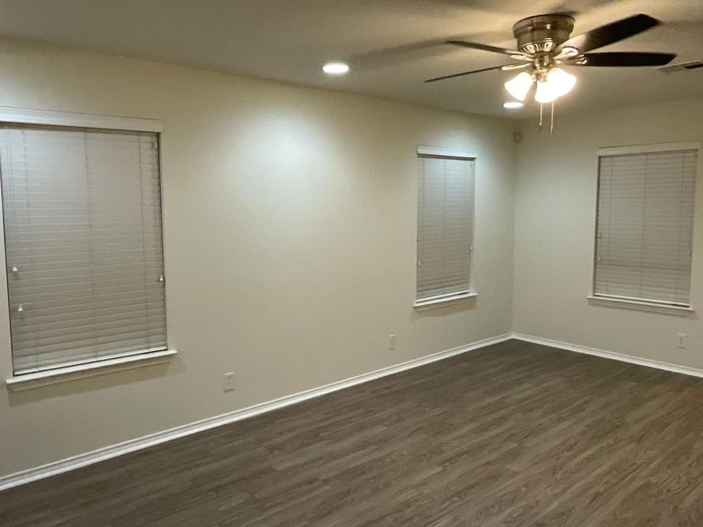 1054 Dorn - Photo 7