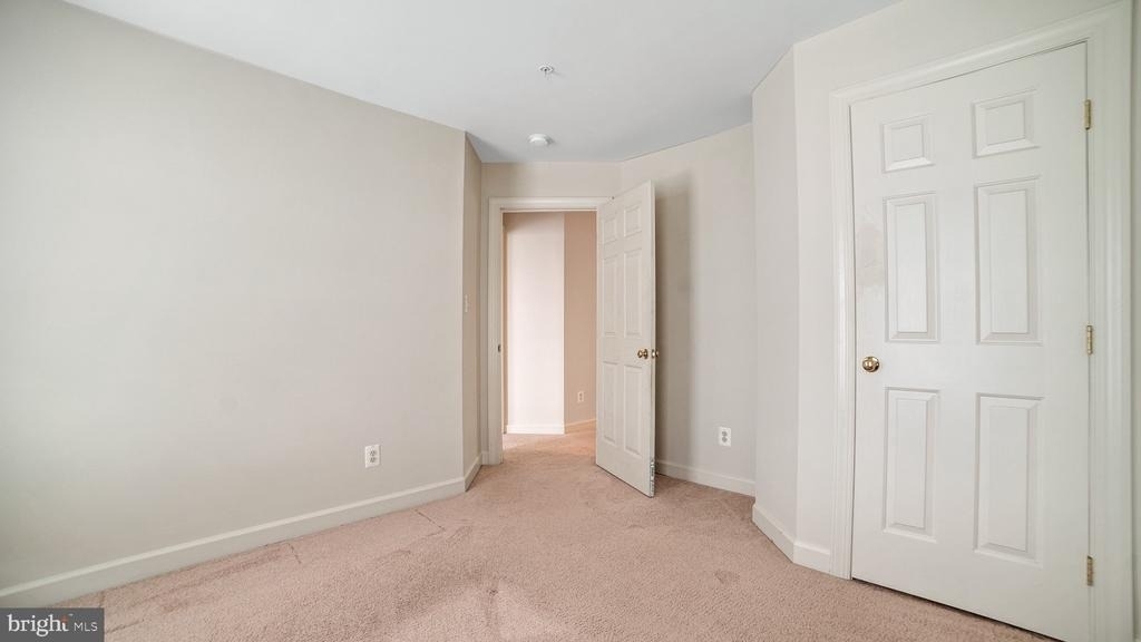 5109 Strawbridge Terrace - Photo 28