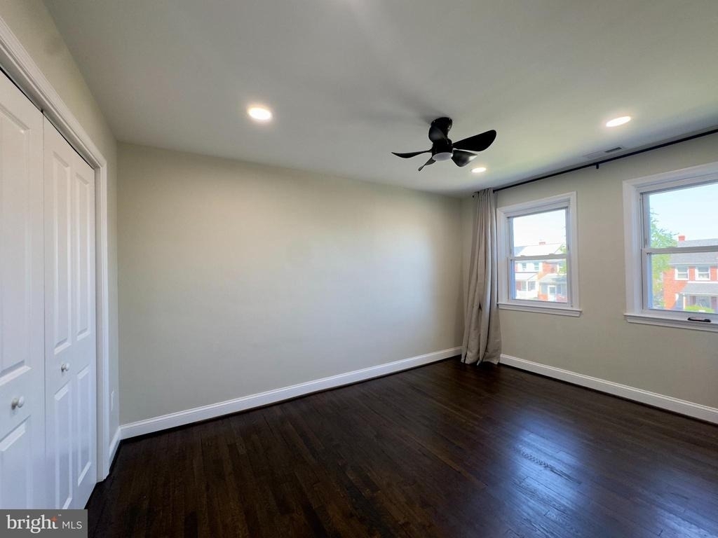 7319 Conley Street - Photo 5