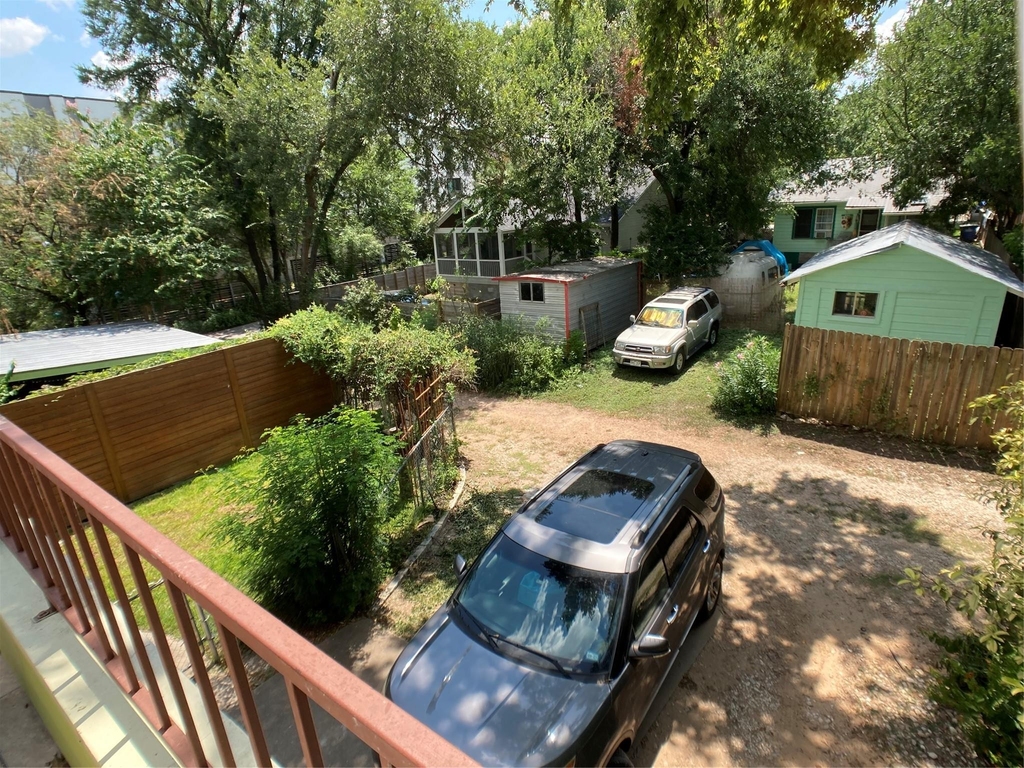 1509 Treadwell St - Photo 17