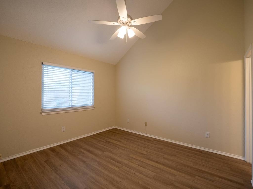 6307 Avery Island Ave - Photo 11