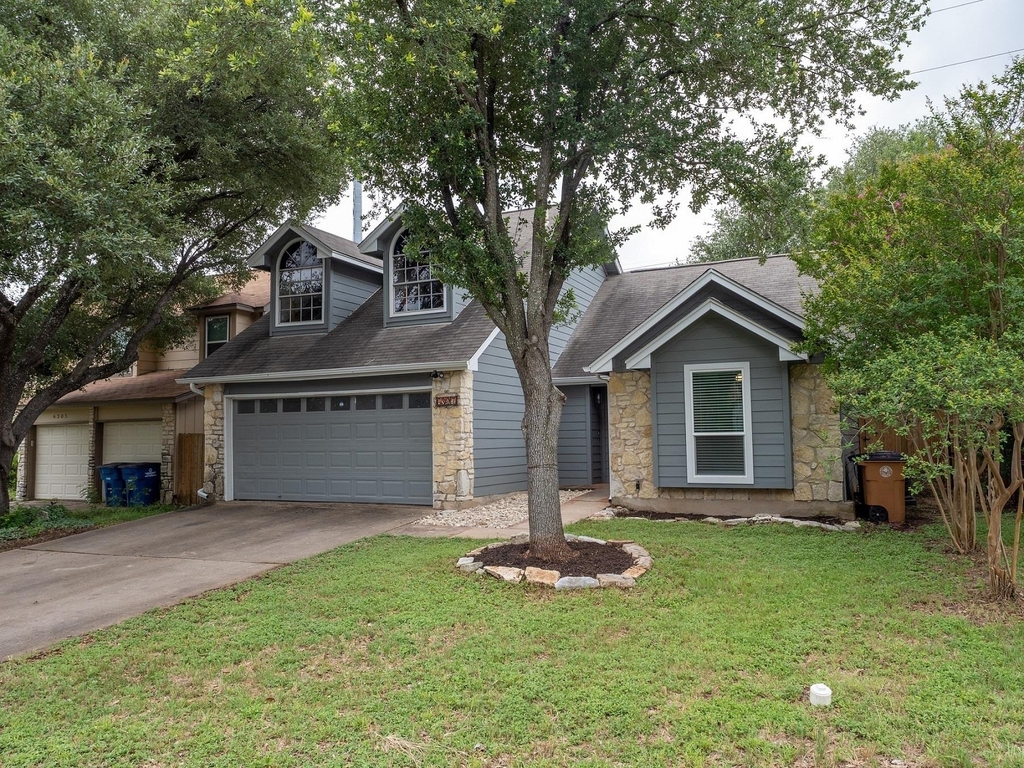 6307 Avery Island Ave - Photo 0