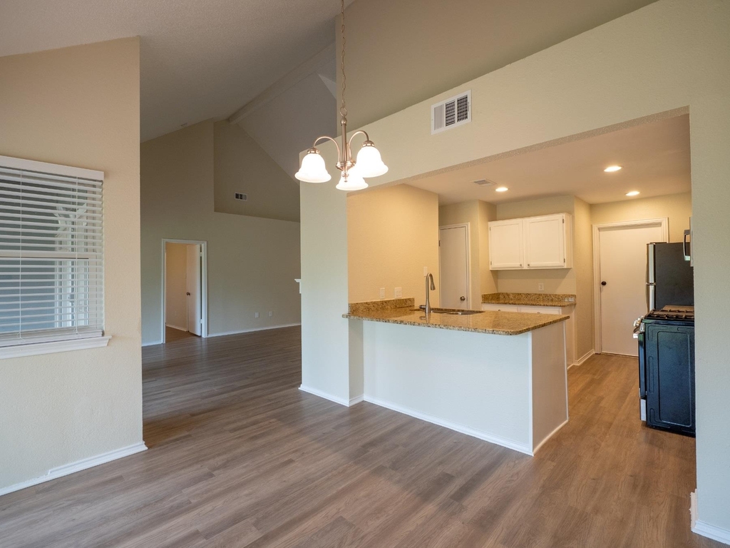 6307 Avery Island Ave - Photo 8