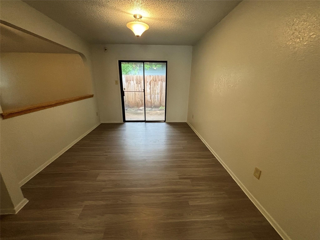 1112 Byers Ln - Photo 4