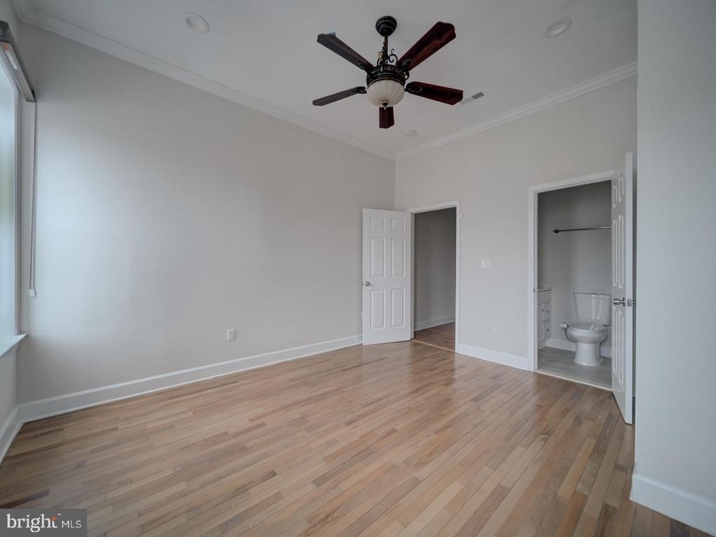 417 N Collington Ave - Photo 10