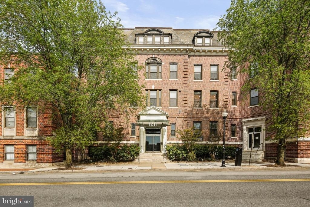 1211 Light Street - Photo 1
