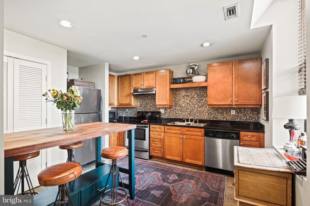 1211 Light Street - Photo 11