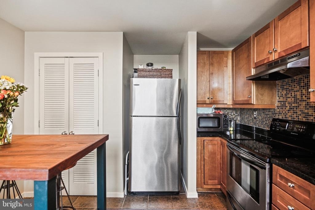 1211 Light Street - Photo 13