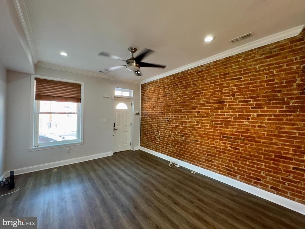 709 Scott Street - Photo 15