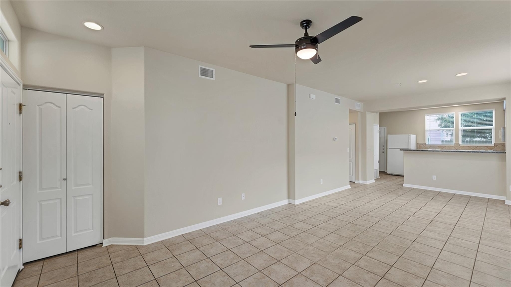 334 Newberry Trl - Photo 3