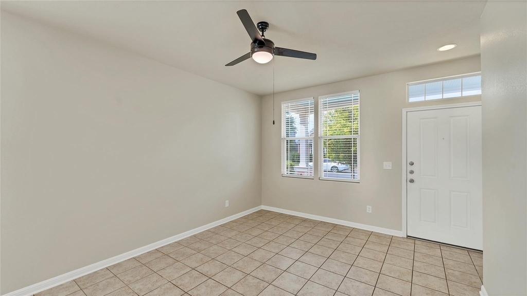 334 Newberry Trl - Photo 5