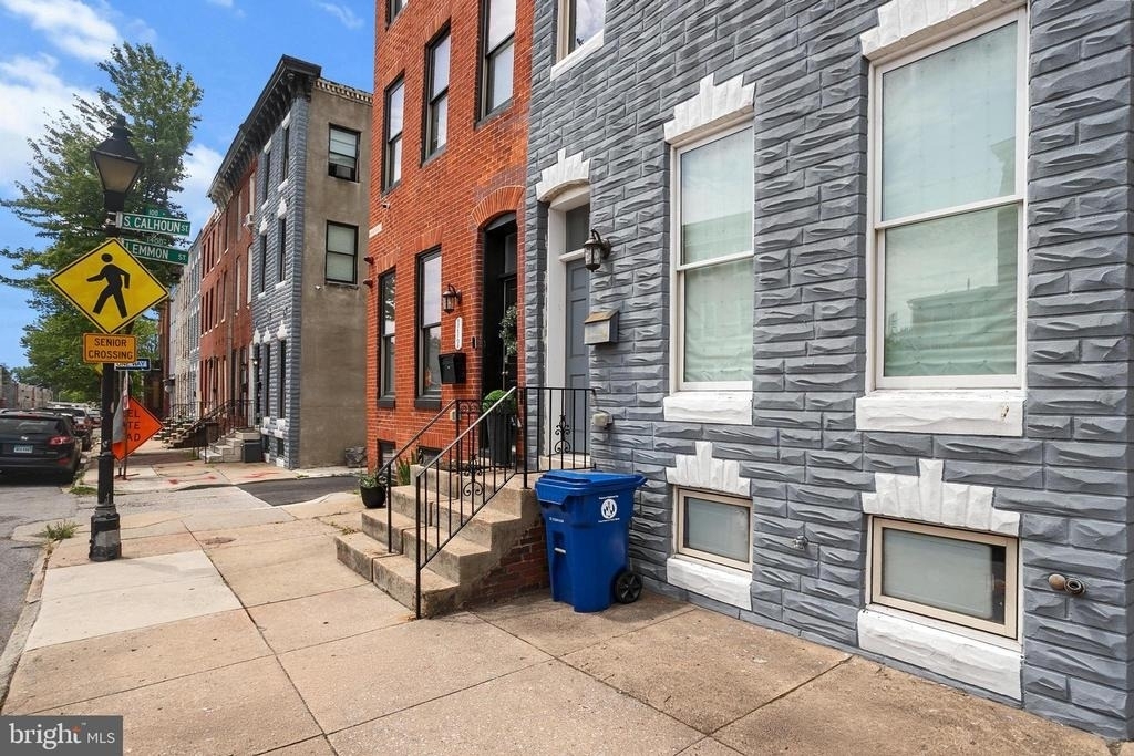 110 S Calhoun Street - Photo 2
