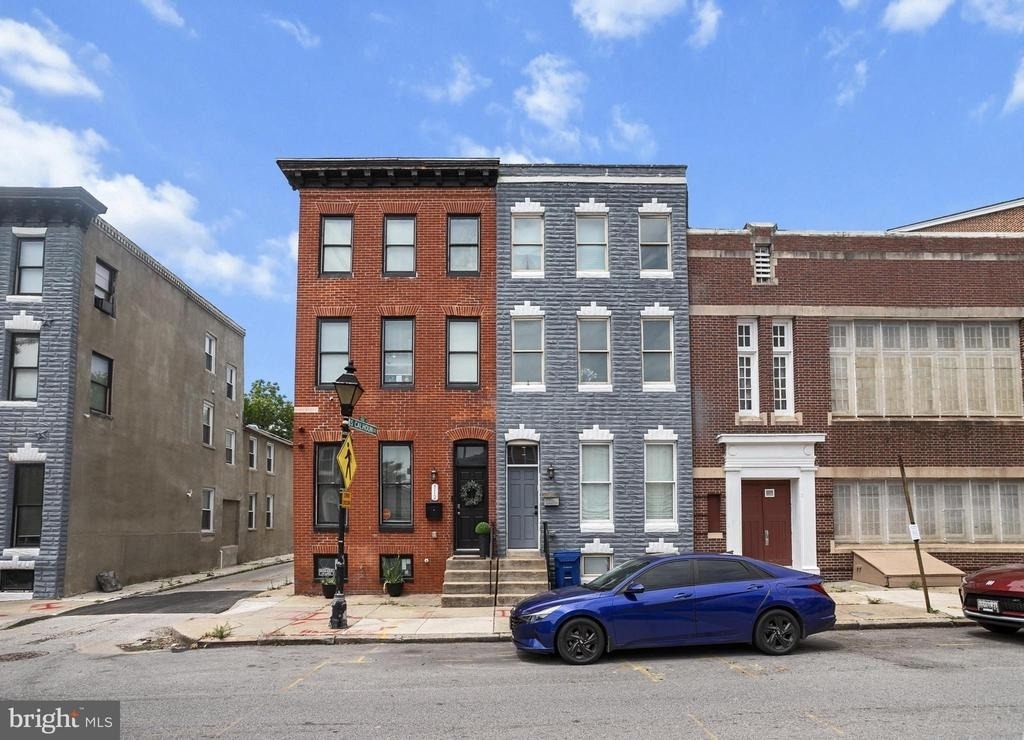 110 S Calhoun Street - Photo 0