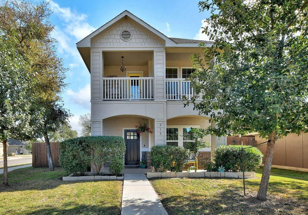 518 Stonewood Ln - Photo 0