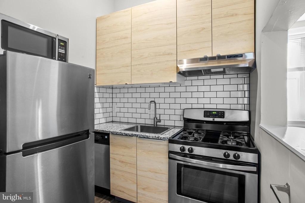 1602 Park Avenue - Photo 9