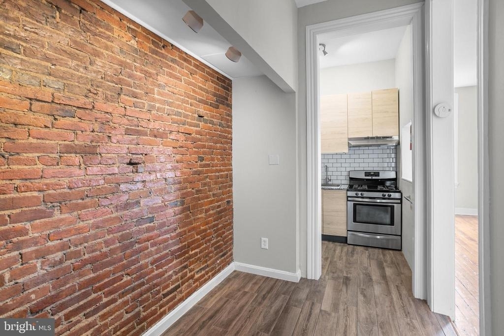 1602 Park Avenue - Photo 6