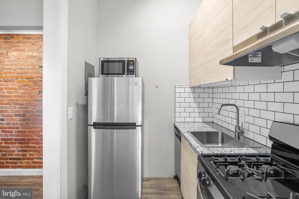1602 Park Avenue - Photo 10
